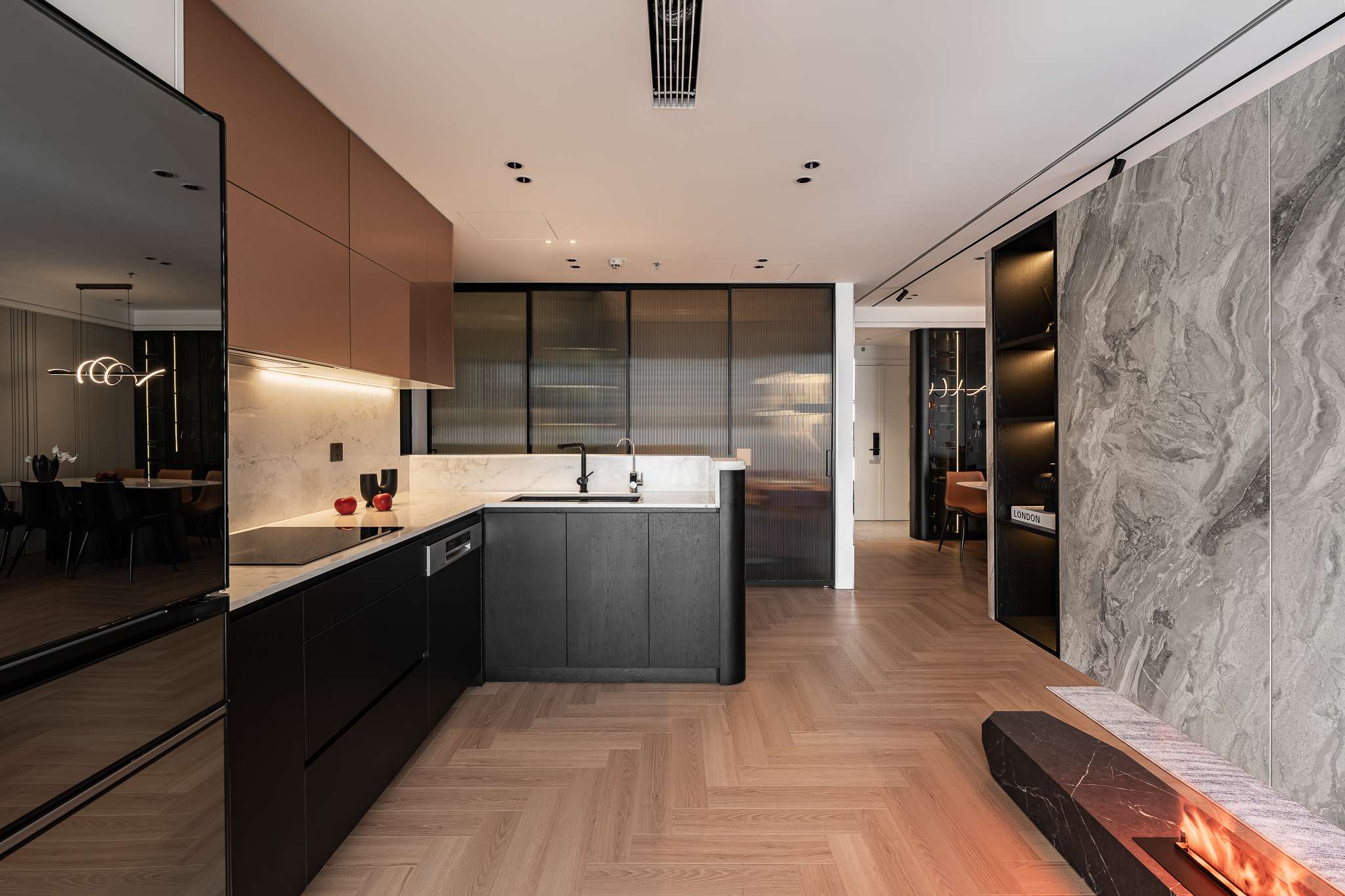 HAN JARDIN - NGOẠI GIAO ĐOÀN