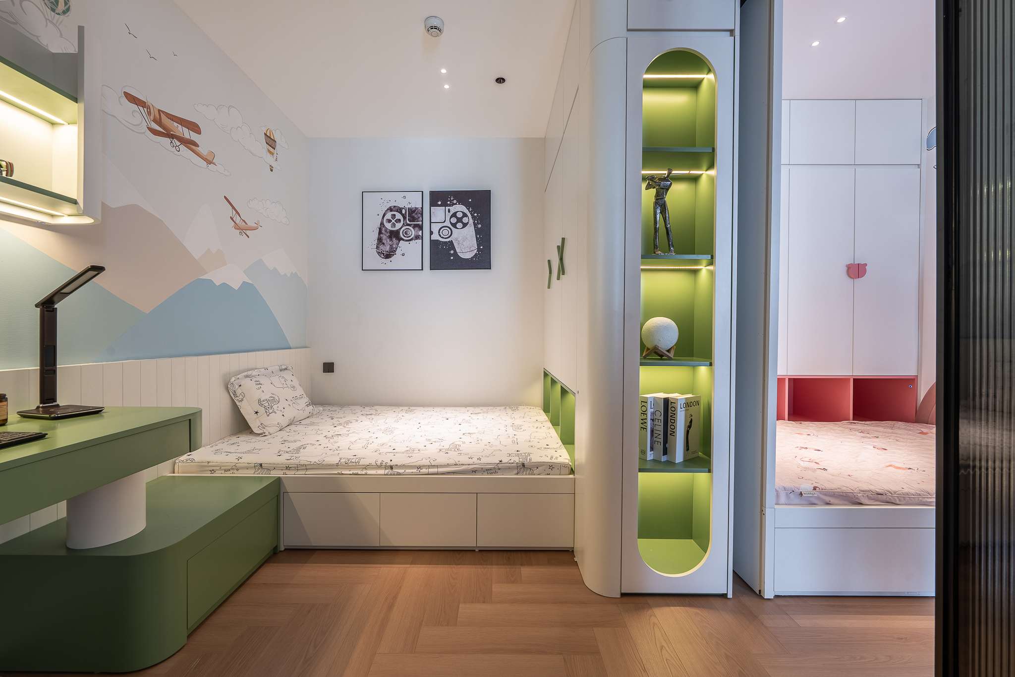 HAN JARDIN - NGOẠI GIAO ĐOÀN