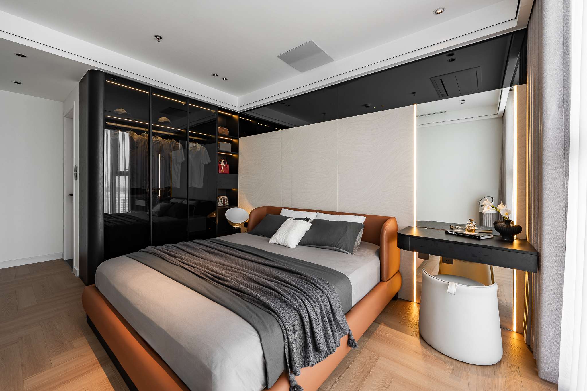 HAN JARDIN - NGOẠI GIAO ĐOÀN