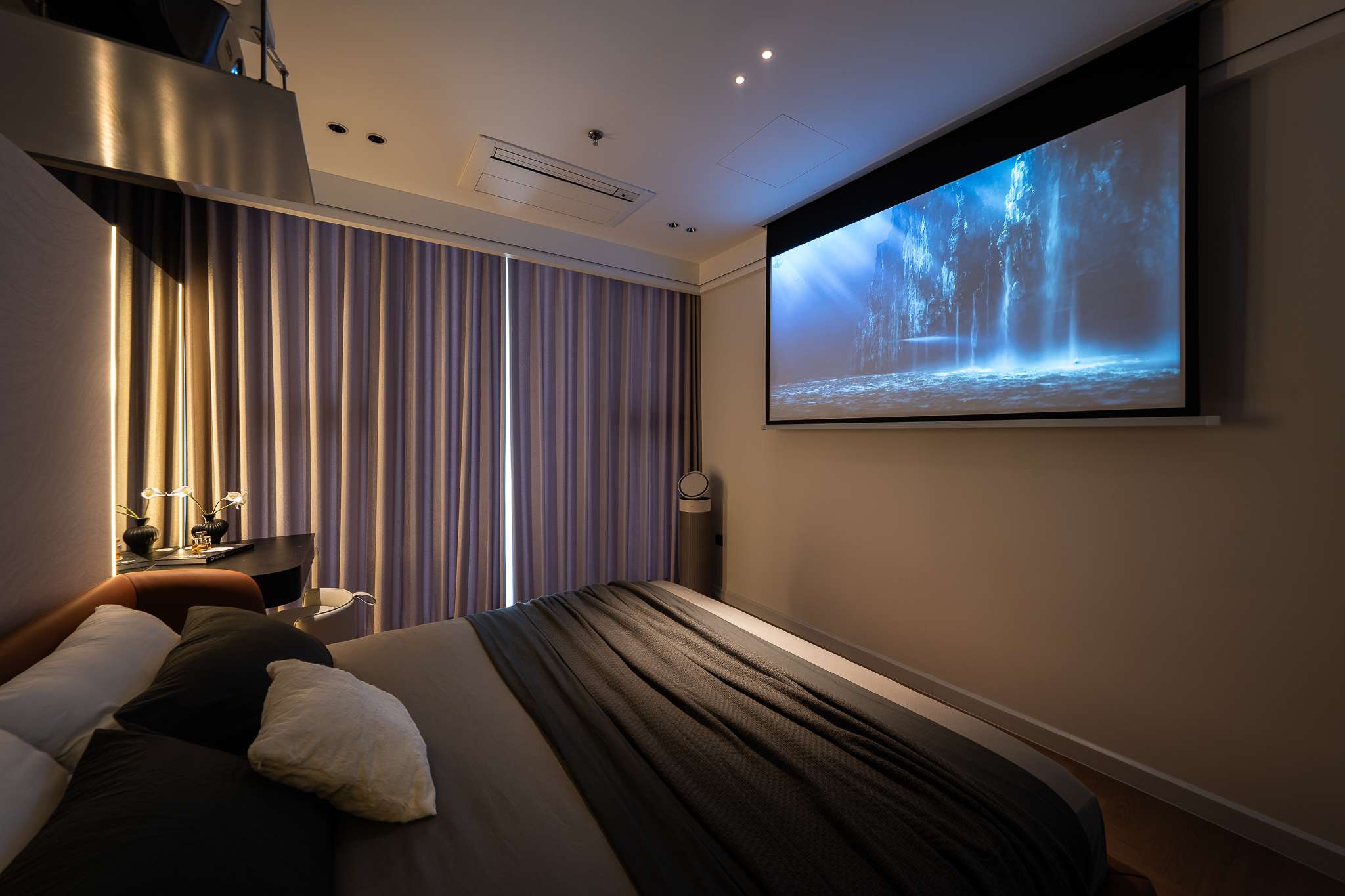 HAN JARDIN - NGOẠI GIAO ĐOÀN