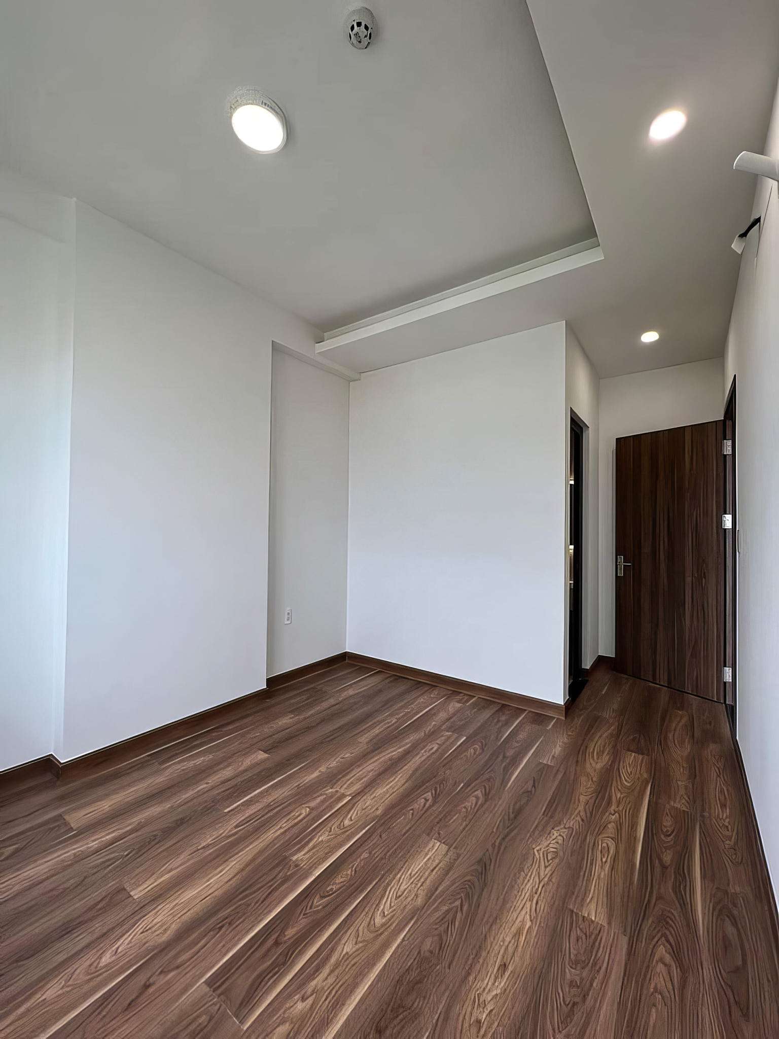 SAIGON RIVERSIDE COMPLEX