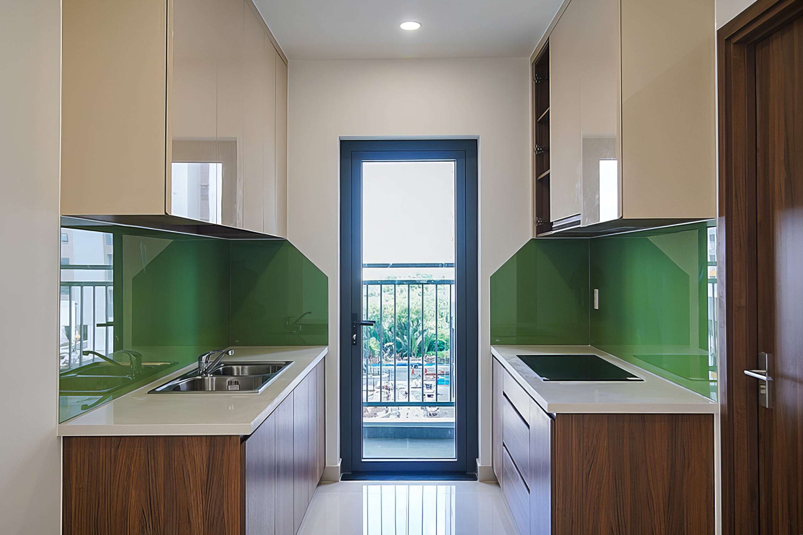 SAIGON RIVERSIDE COMPLEX