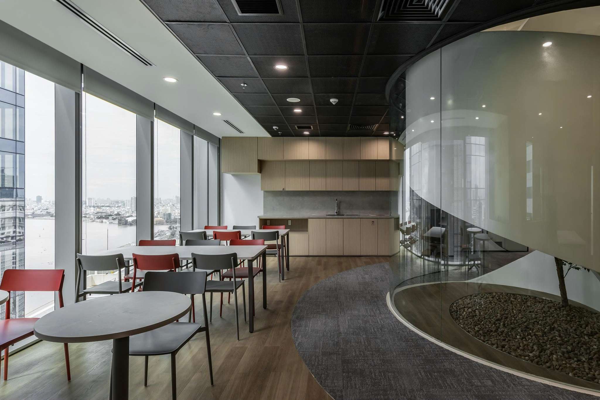 MUFG (MITSUBISHI UFJ FINANCIAL GROUP)