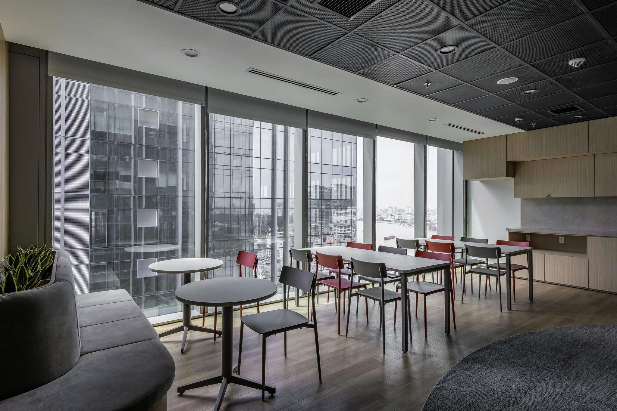 MUFG (MITSUBISHI UFJ FINANCIAL GROUP)