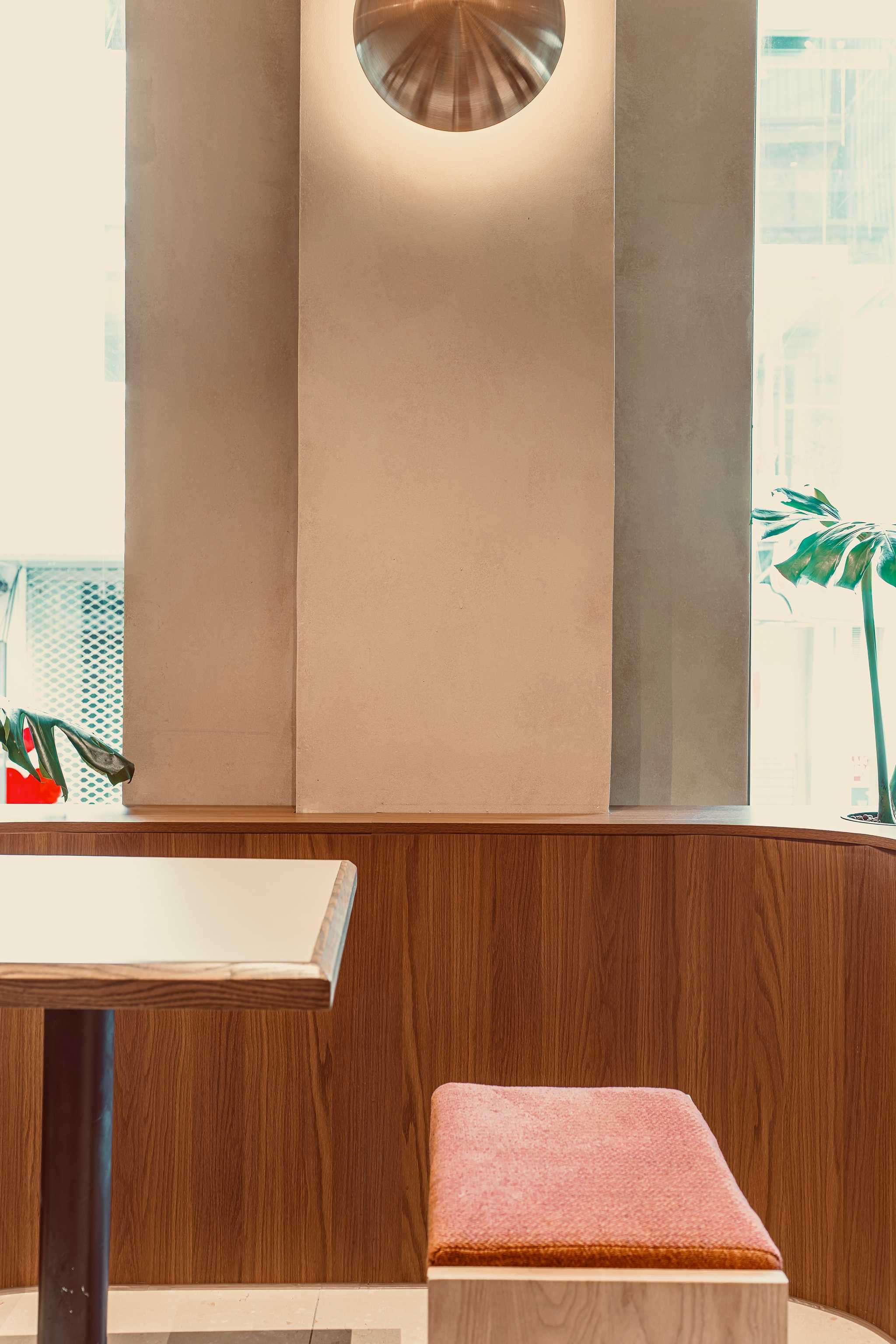 AMPERSAND - THE RUNNING BEAN