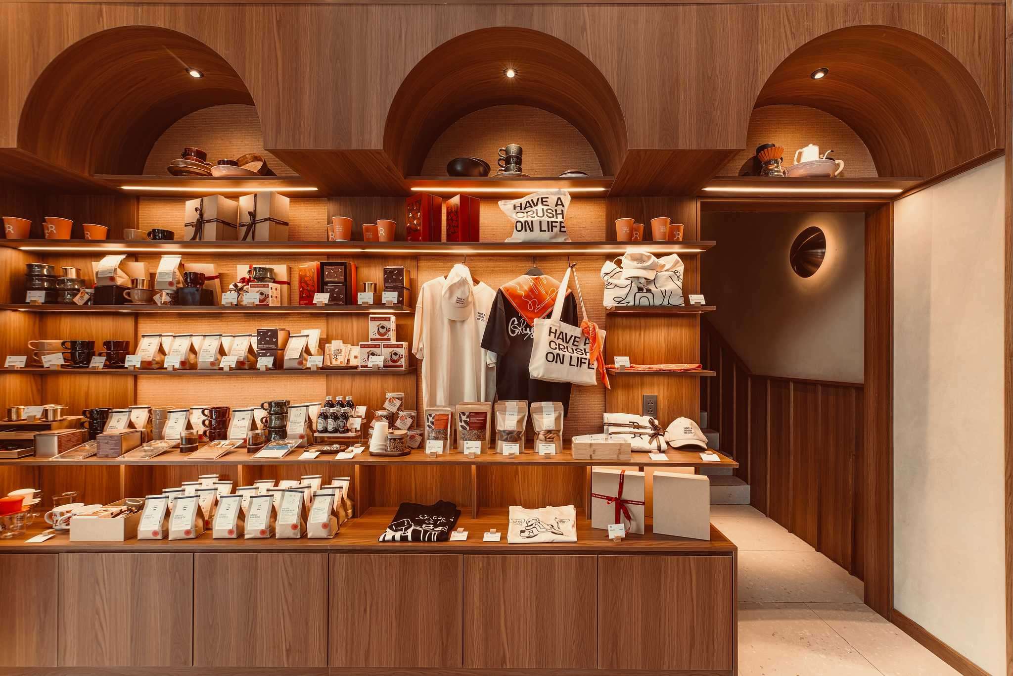 AMPERSAND - THE RUNNING BEAN