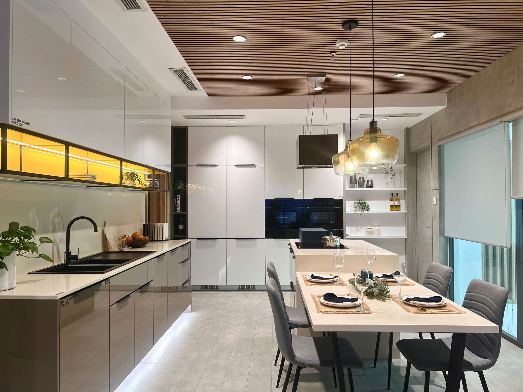 ONE-STOP SHOPPING CENTER ĐÀ NẴNG 140M2