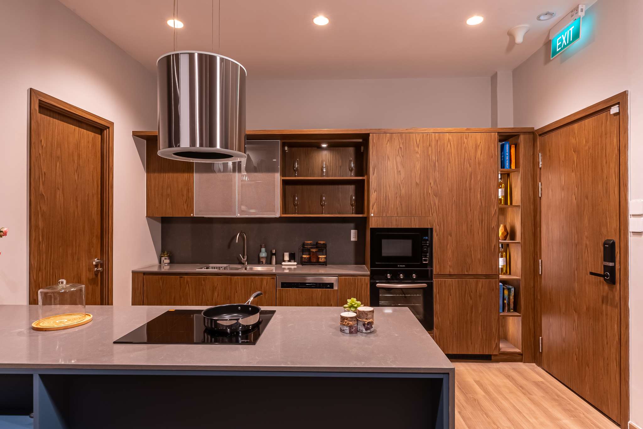 AN CƯỜNG SHOW GALLERY & DESIGN TÂN UYÊN