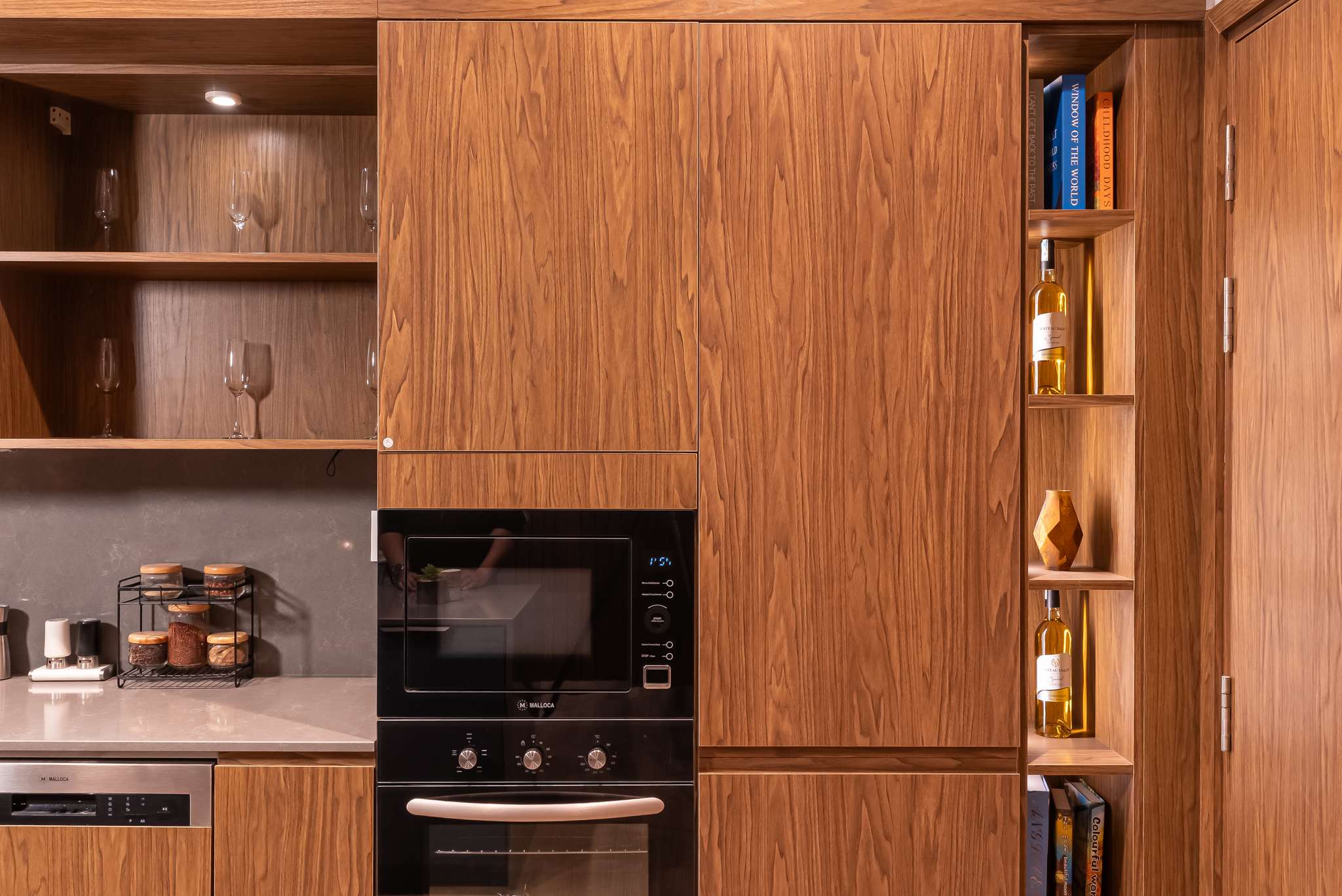 AN CƯỜNG SHOW GALLERY & DESIGN TÂN UYÊN