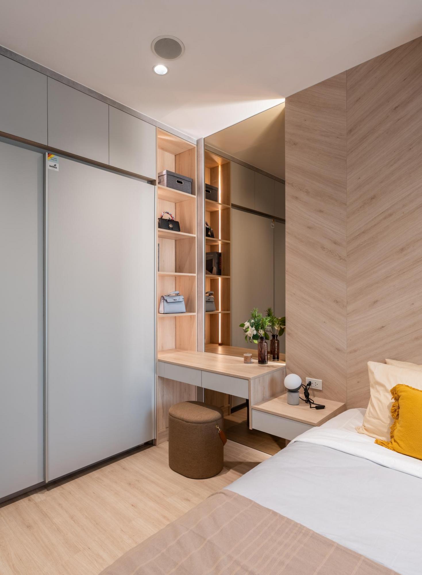 SHOW GALLERY & DESIGN CENTER DỊCH VỌNG 36M2