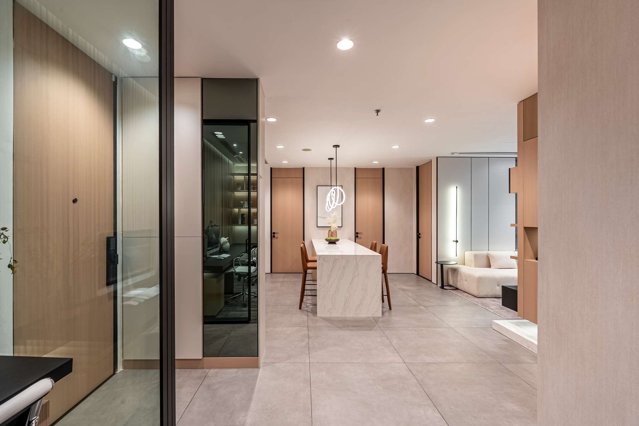 ONE-STOP SHOPPING CENTER  HCM 100M2