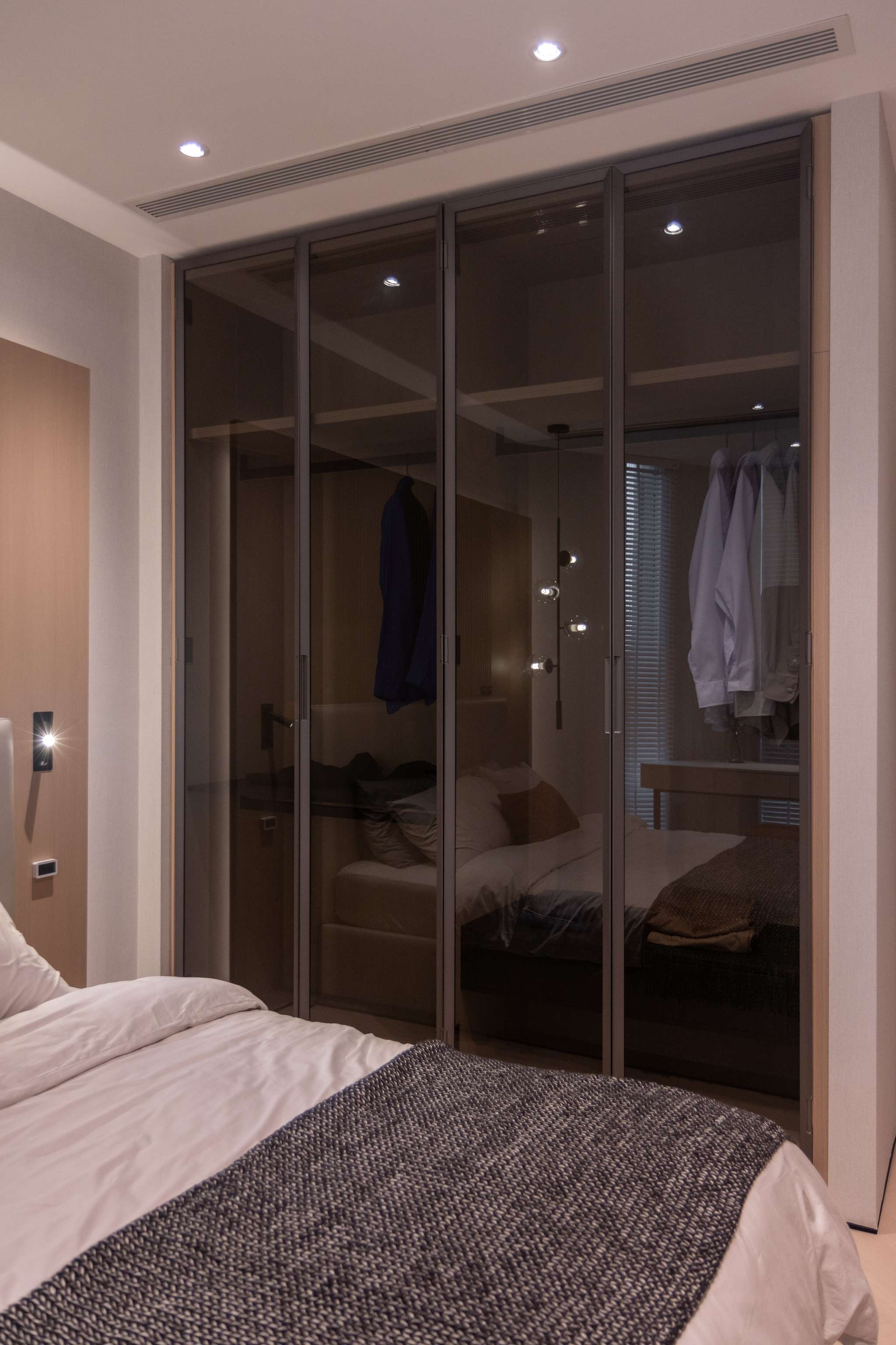 ONE-STOP SHOPPING CENTER  HCM 100M2