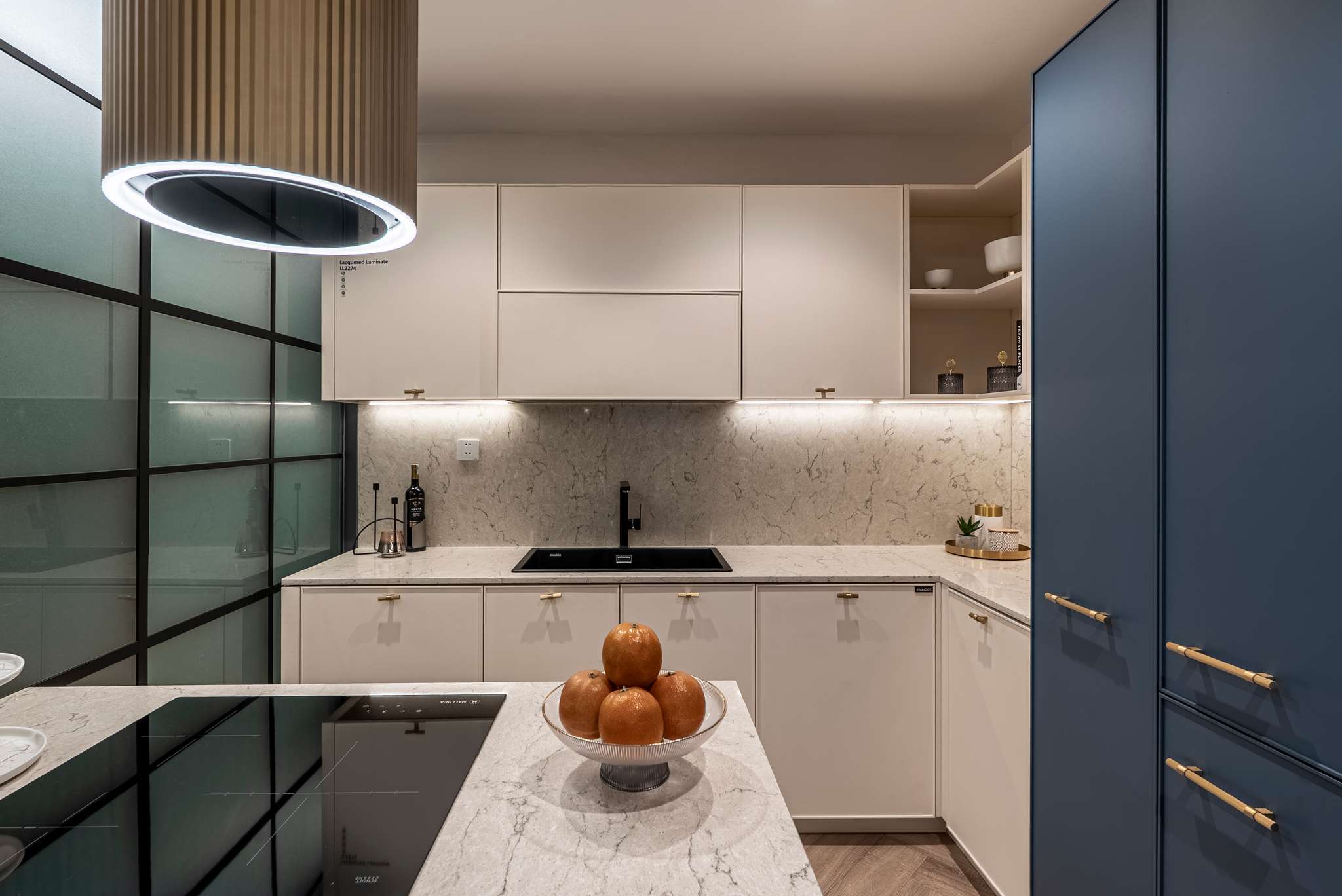 ONE-STOP SHOPPING CENTER HCM 70M2