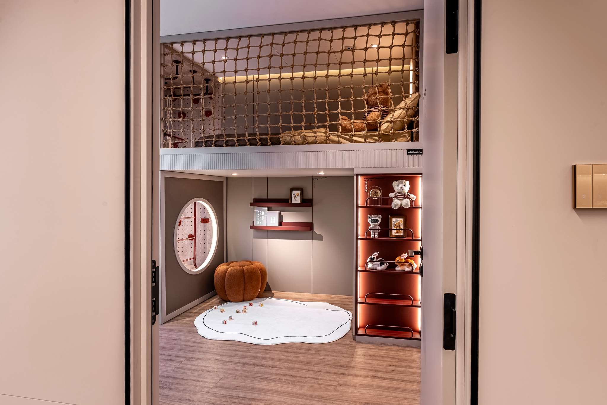 SHOW GALLERY & DESIGN CENTER PHÚ MỸ HƯNG