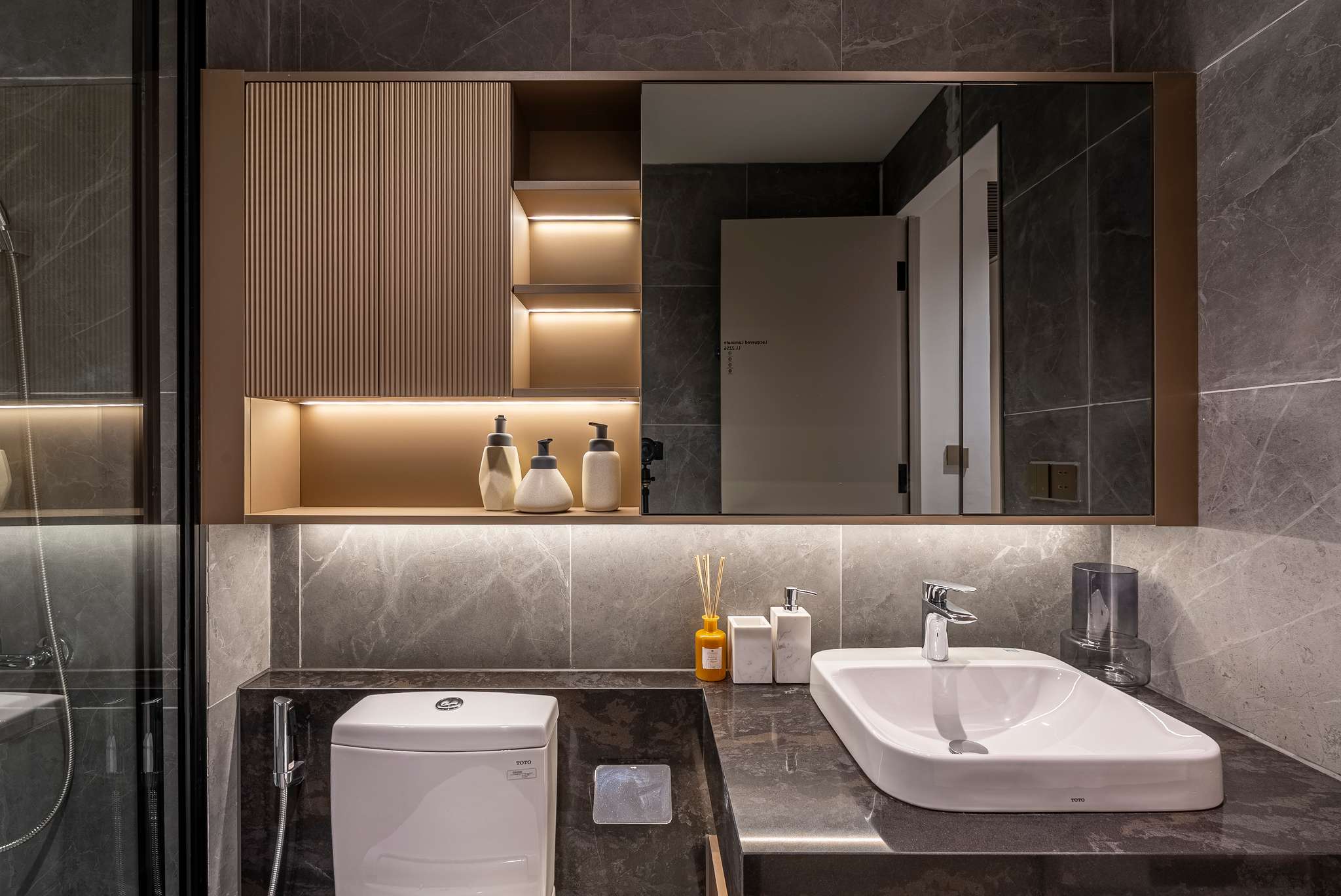 SHOW GALLERY & DESIGN CENTER PHÚ MỸ HƯNG