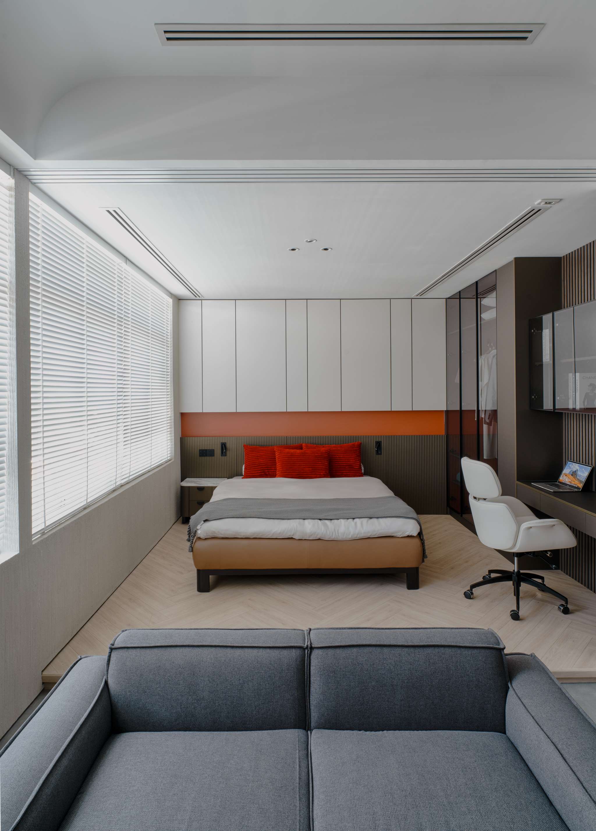 SHOW GALLERY & DESIGN CENTER Q2