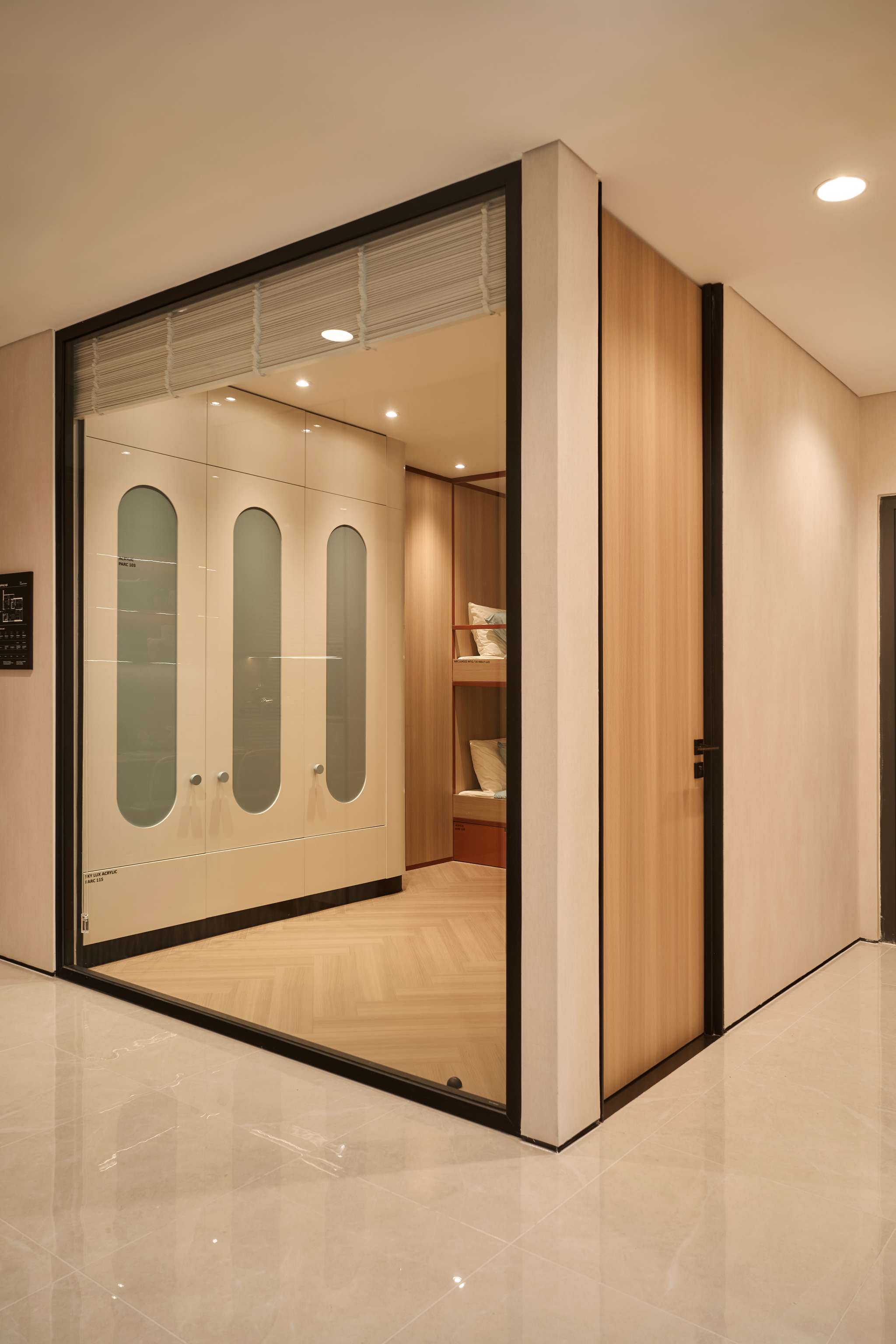HCM SHOW GALLERY & DESIGN CENTER (PHƯỜNG LONG BÌNH)