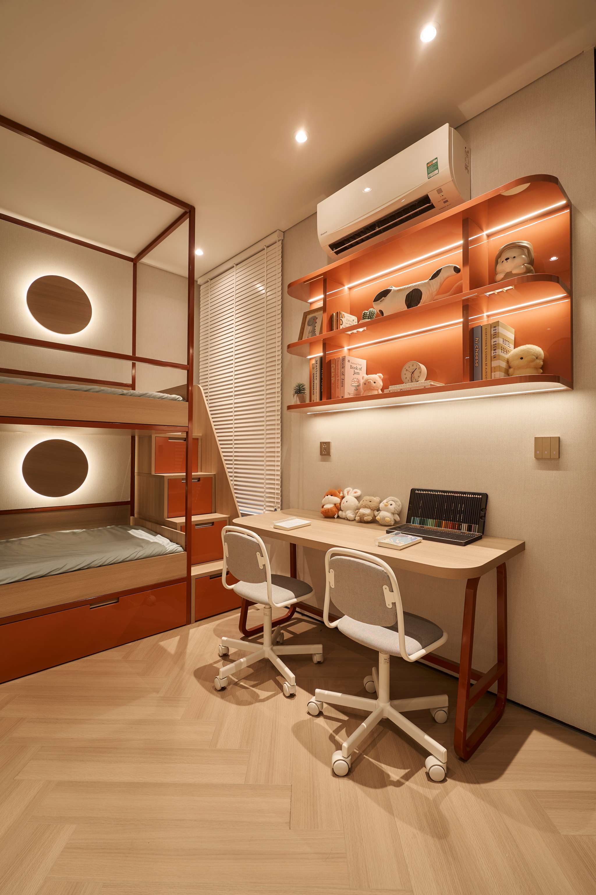 HCM SHOW GALLERY & DESIGN CENTER (PHƯỜNG LONG BÌNH)